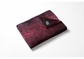 LINNICK Flanel Fleece Deken Snake - bordeaux/zwart - 140x200cm